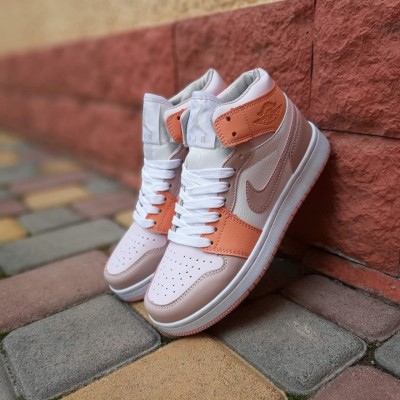 Nike Air Jordan 1 mid білі з бежевим і пудрою, Розмір 37
