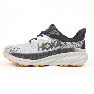 HOKA ONE ONE Challenger Atr 7 сірі з чорним та помаранчевим, Розмір 39 HOKA ONE ONE Challenger Atr 7 сірі з чорним та помаранчевим, Розмір 39