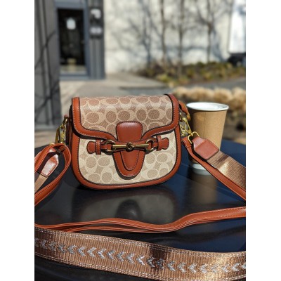 Жіноча сумка Coach коричневий моногам Коуч