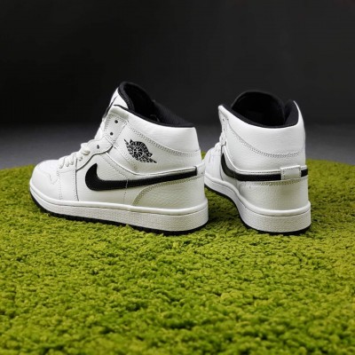 Nike Air Jordan 1 білі з чорним, Розмір 36