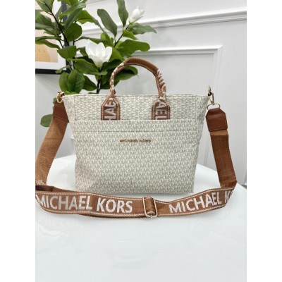 Сумка жіноча Майкл Корс шопер молочний Michael Kors шоппер через плече Сумка жіноча Майкл Корс шопер молочний Michael Kors шоппер через плече