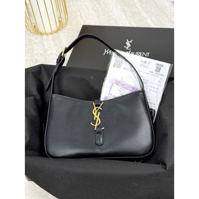 Жіноча сумка Yves Saint Laurent YSL Le 5 à 7 Ів Сен Лоран чорний з довгим ременем Жіноча сумка Yves Saint Laurent YSL Le 5 à 7 Ів Сен Лоран чорний з довгим ременем