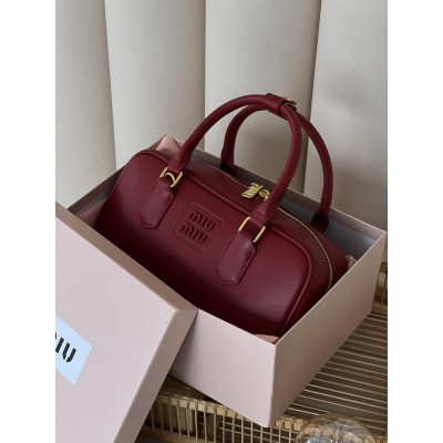 Сумка жіноча Miu Miu Arcadie Leather Bag червоний крос боді Міу Міу Medium Сумка жіноча Miu Miu Arcadie Leather Bag червоний крос боді Міу Міу Medium