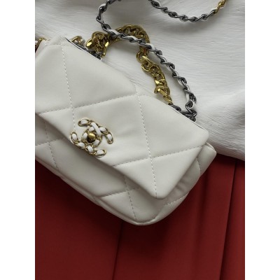 Сумка женская клатч Chanel 19 Chain Shoulder Bag через плечо белый Шанель