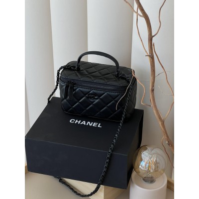 Сумка жіноча клатч Chanel Classic Lambskin Pearl Crush Vanity Bag Premium чорний матовий Шанель Сумка жіноча клатч Chanel Classic Lambskin Pearl Crush Vanity Bag Premium чорний матовий Шанель