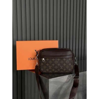 Чоловіча сумка месенджер Louis Vuitton Graham крос боді через коричневий плече Луї Віттон Чоловіча сумка месенджер Louis Vuitton Graham крос боді через коричневий плече Луї Віттон