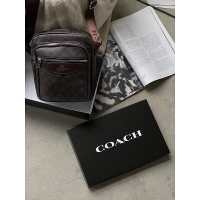 Чоловіча сумка месенджер Coach через коричневий плече Коуч Чоловіча сумка месенджер Coach через коричневий плече Коуч