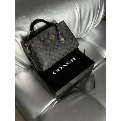 Жіноча сумка Coach через плече чорний крос боді Жіноча сумка Coach через плече чорний крос боді