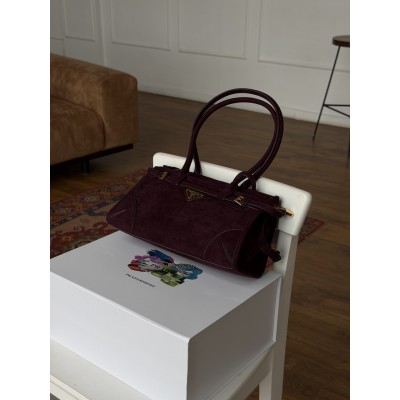 Сумка жіноча Prada Bonnie Medium Suede Shoulder Bag через плече темно-бордовий замша