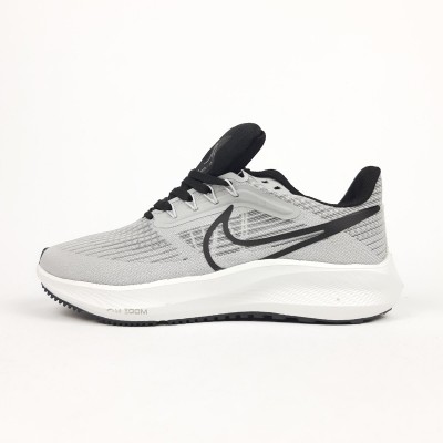 Nike Air Zoom Pegasus 39 сірі з чорним, Розмір 38 Nike Air Zoom Pegasus 39 сірі з чорним, Розмір 38