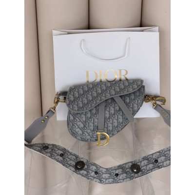 Жіноча сумка Dior Saddle Bag світло-сірий через плече Крістіан Діор сідло