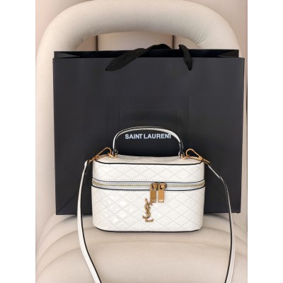 Сумка жіноча Yves Saint Laurent Gaby Vanity Bag білий через плече Ів Сен-Лоран Сумка жіноча Yves Saint Laurent Gaby Vanity Bag білий через плече Ів Сен-Лоран