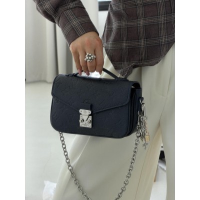 Жіноча сумка Луї Вітон темно-синій міні на плечі Louis Vuitton Pochette Metis East West