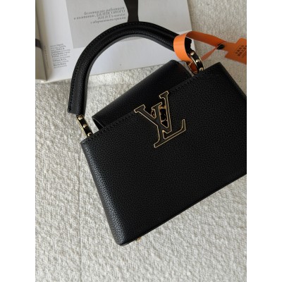 Жіноча сумка клатч Louis Vuitton Capucines East-West Mini через плече Луї Віттон чорний класичний