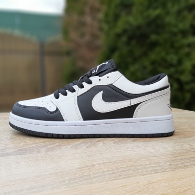 Nike Air Jordan 1 low білі з чорним, Розмір 45 Nike Air Jordan 1 low білі з чорним, Розмір 45