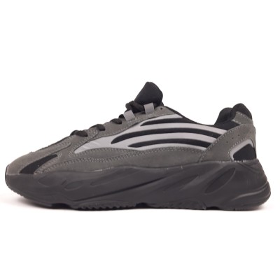 Adidas Yeezy Boost 700 V2 Geode сірі з чорним, Розмір 42 Adidas Yeezy Boost 700 V2 Geode сірі з чорним, Розмір 42