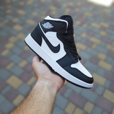 Nike AIR Jordan 1 Retro High високі білі з чорним, Розмір 41