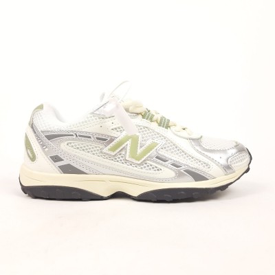 New Balance 204L білі з сріблом та гірчицею, Розмір 38 New Balance 204L білі з сріблом та гірчицею, Розмір 38