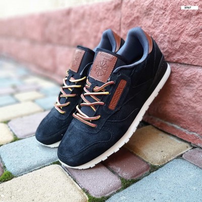 Reebok Classic чорні з білим, Розмір 44