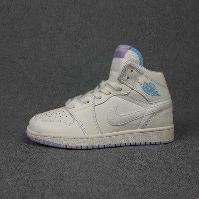 Nike Air Jordan 1 молочні з бузковим, Розмір 41 Nike Air Jordan 1 молочні з бузковим, Розмір 41