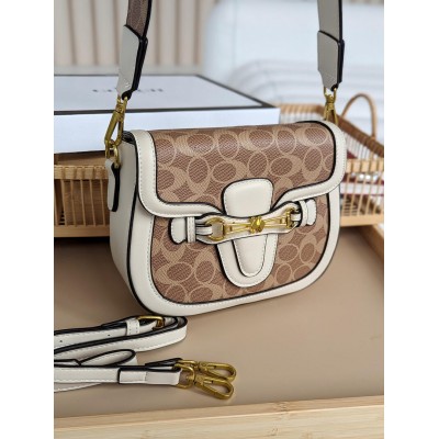 Жіноча сумка Coach білий моногам Коуч