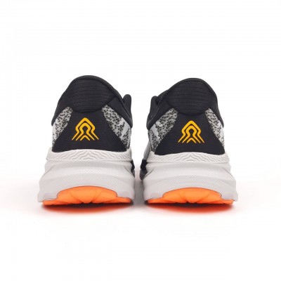 HOKA ONE ONE Challenger Atr 7 світло сірі з чорним, Розмір 37
