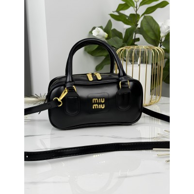 Сумка жіноча Miu Miu Arcadie Leather чорний класичний крос боді Міу Міу Сумка жіноча Miu Miu Arcadie Leather чорний класичний крос боді Міу Міу