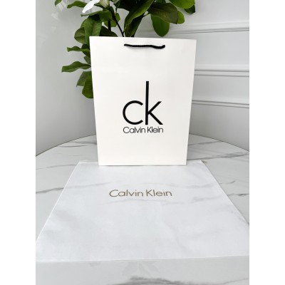 Фірмова упаковка Calvin Klein, упаковка на подарунок. Подарункова брендова упаковка Кельвін Кляйн Фірмова упаковка Calvin Klein, упаковка на подарунок. Подарункова брендова упаковка Кельвін Кляйн
