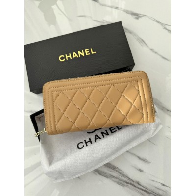 Женский кошелек Chanel бежевый с комплектацией большой Шанель