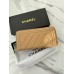 Женский кошелек Chanel бежевый с комплектацией большой Шанель