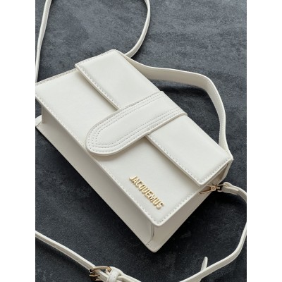 Жіноча сумка Jacquemus Le Grand Bambino білий крос боді Жакмюс