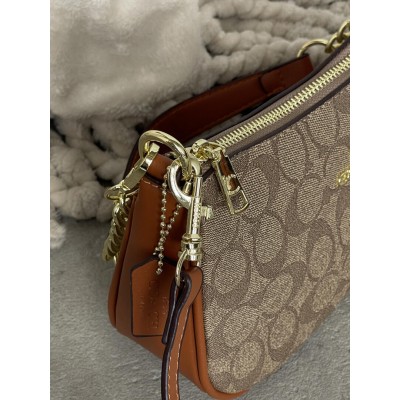 Женская сумка Coach Bolso de hombro Teri  бежевый через плече Коуч