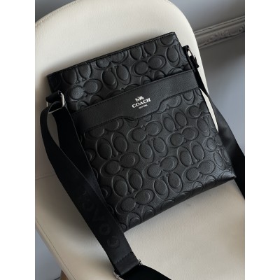 Мужская сумка мессенджер Coach через плечо черный стеганый Коуч Мужская сумка мессенджер Coach через плечо черный стеганый Коуч