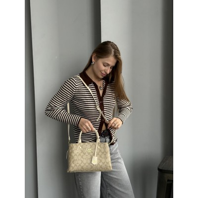 Женская сумка Coach через плече молочный кросс боди Коуч