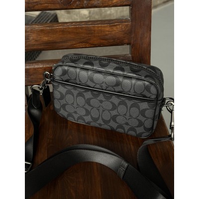 Чоловічі сумки Coach Academy Crossbody Signature Canvas через плече чорний Коуч
