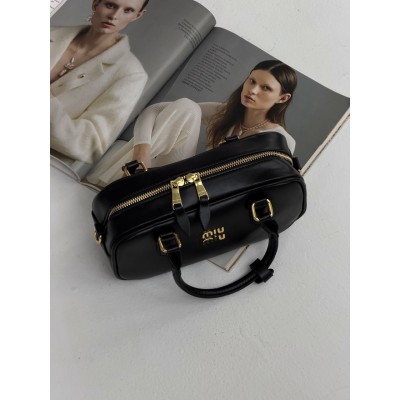 Сумка жіноча Miu Miu Arcadie Leather чорний класичний через плече крос боді Міу Міу