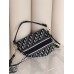 Жіноча сумка Dior Saddle Bag синій напис через плече Крістіан Діор сідло
