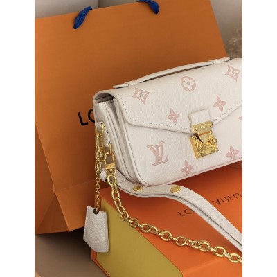Жіноча сумка Луї Вітон молочний монограм міні на плечі Louis Vuitton Pochette Metis East West