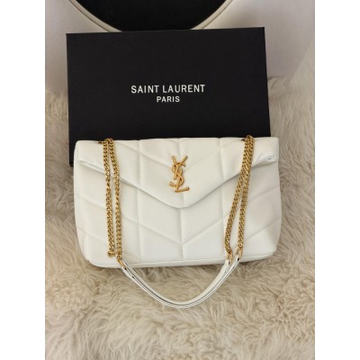 Жіноча сумка Ів Сен-Лоран білий через плече Yves Saint Laurent Loulou Puffer Medium Жіноча сумка Ів Сен-Лоран білий через плече Yves Saint Laurent Loulou Puffer Medium