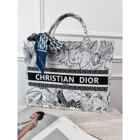 Сумка шопер Кристиан Диор текстильный шоппер Large Book Tote Animal черний