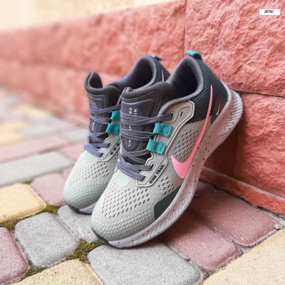 Nike Pegasus Trail Сірі з зеленим, Розмір 36