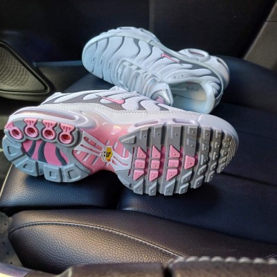 Nike Air Max Plus TN белые с серым и розовым Размер 39