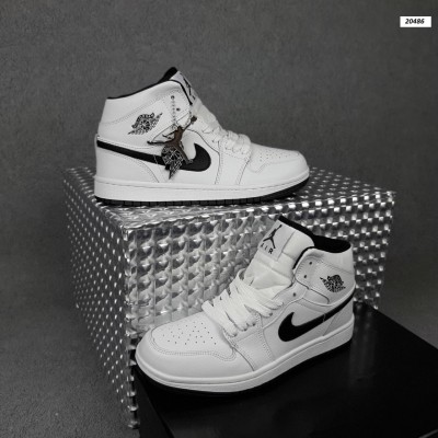 Nike Air Jordan 1 білі з чорним, Розмір 38