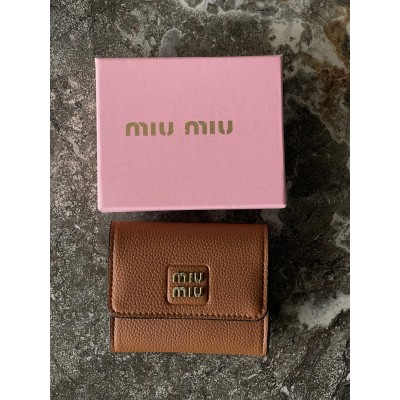 Гаманець Miu Miu жіночий міні Міу Міу коричневий Гаманець Miu Miu жіночий міні Міу Міу коричневий