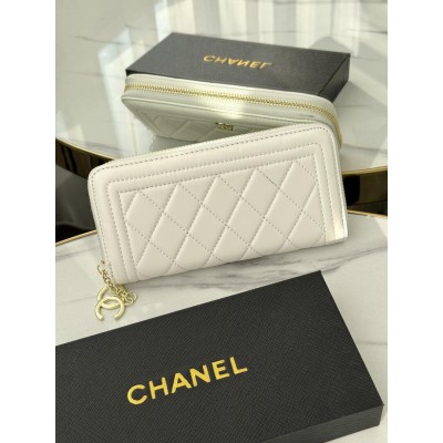 Женский кошелек Chanel белый с комплектацией большой Шанель