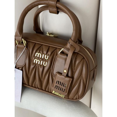 Сумка жіноча Miu Miu Arcadie Matelassé коричневий крос боді Міу Міу