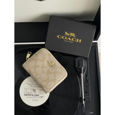 Жіночий гаманець Coach молочний міні Коуч Жіночий гаманець Coach молочний міні Коуч