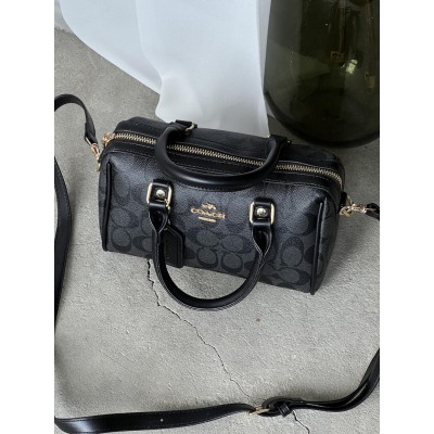 Сумка женская Coach Mini Rowan Crossbody In Signature черный Шанель бочонок Сумка женская Coach Mini Rowan Crossbody In Signature черный Шанель бочонок