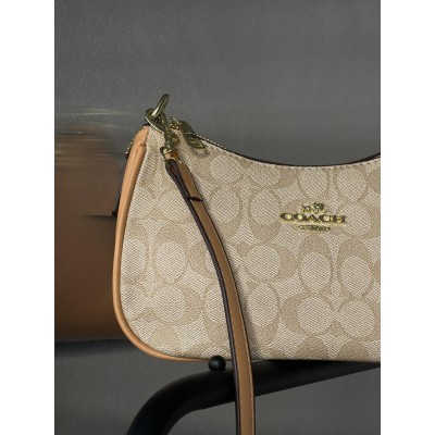 Женская сумка Coach Bolso de hombro Teri  песочный через плече Коуч