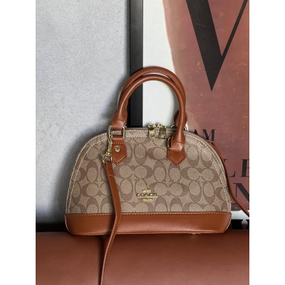 Женская сумка Coach Mini Sierra Satchel бежевый через плече Коуч Женская сумка Coach Mini Sierra Satchel бежевый через плече Коуч